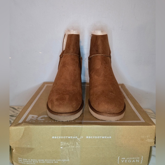 BC undecided vegan suede flat wedge boots - Womens Size 9.5 - Picture 2 of 8